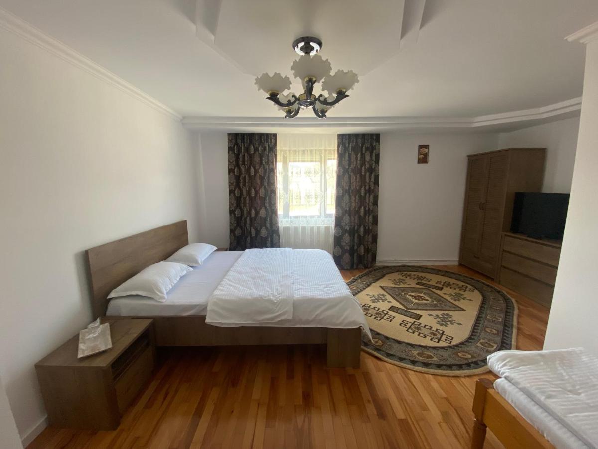 Casa Laur Hotel Mînăstirea Humorului Bagian luar foto