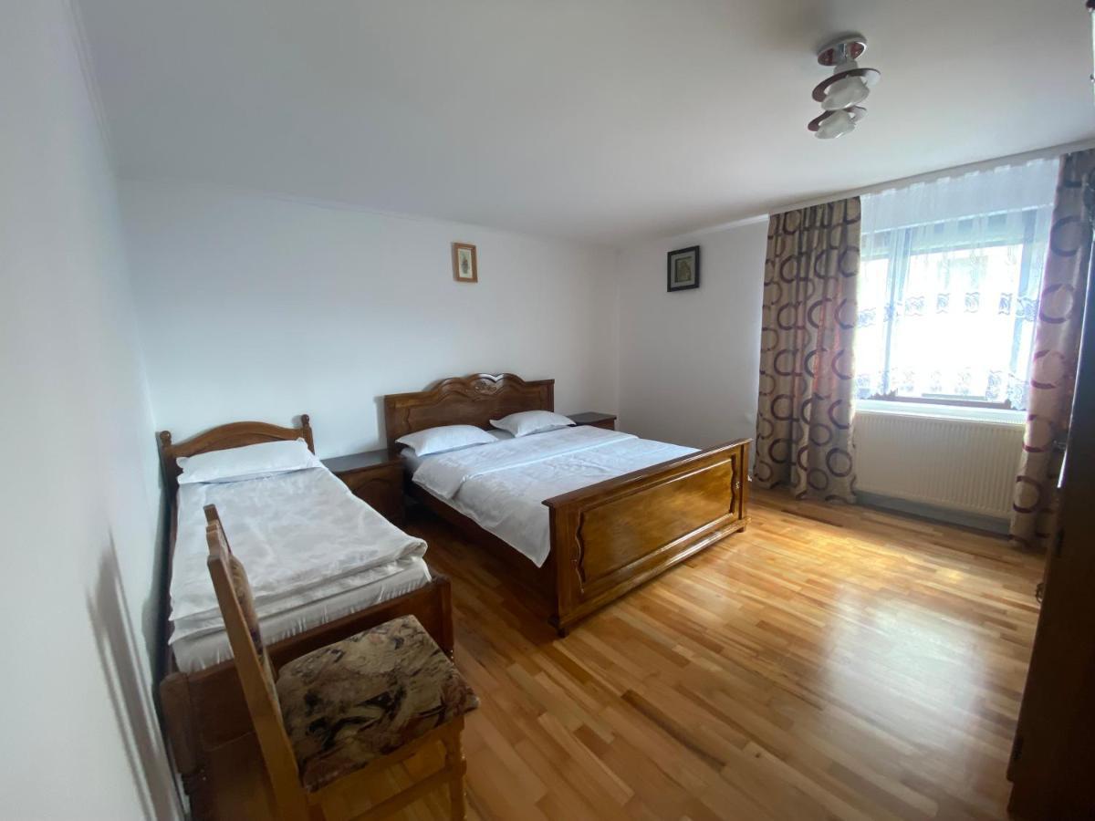 Casa Laur Hotel Mînăstirea Humorului Bagian luar foto